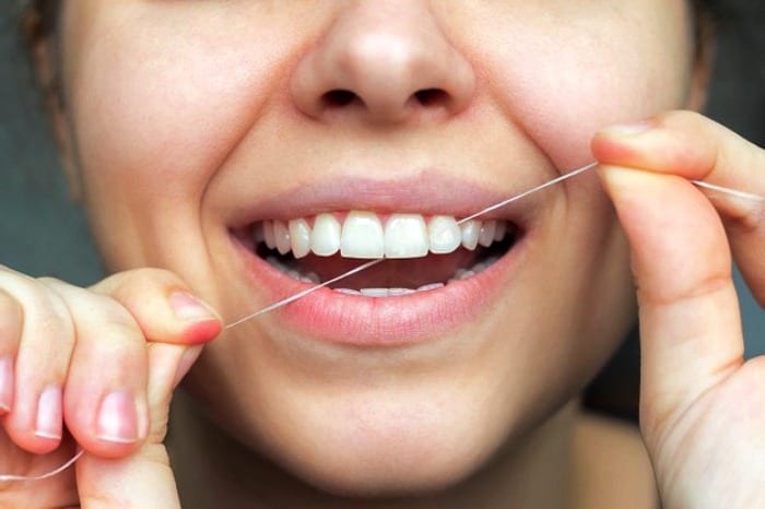 روش های جلوگیری از طعم فلزی دهان